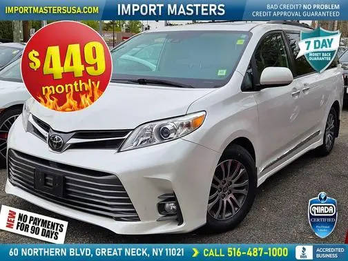 2020 Toyota Sienna XLE FWD photo