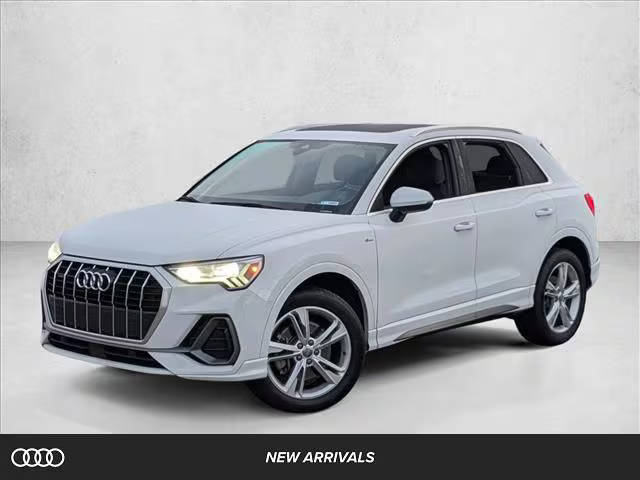 2020 Audi Q3 S line Premium Plus AWD photo