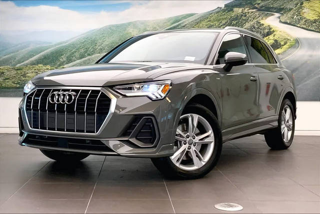 2020 Audi Q3 S line Premium Plus AWD photo