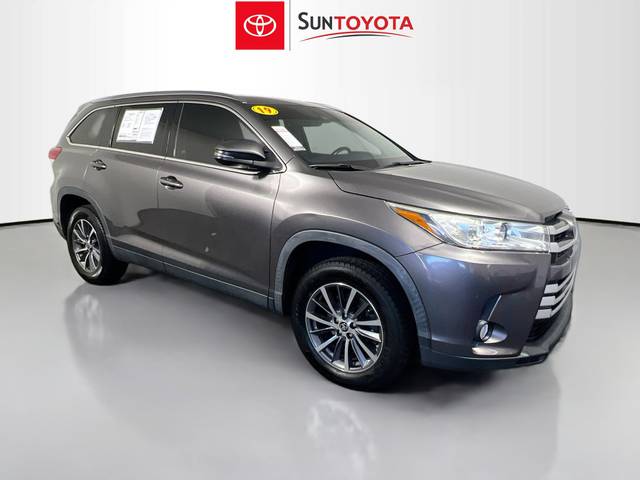 2019 Toyota Highlander XLE FWD photo