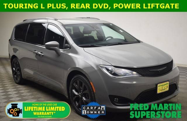 2020 Chrysler Pacifica Minivan Touring L Plus FWD photo