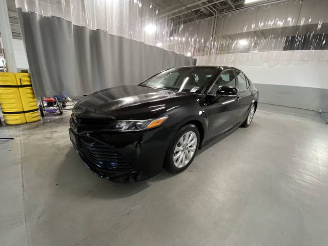 2020 Toyota Camry LE FWD photo