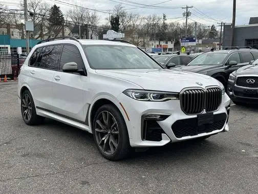 2020 BMW X7 M50i AWD photo