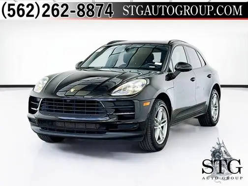 2020 Porsche Macan  AWD photo