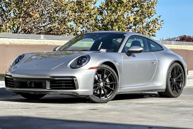 2020 Porsche 911 Carrera RWD photo