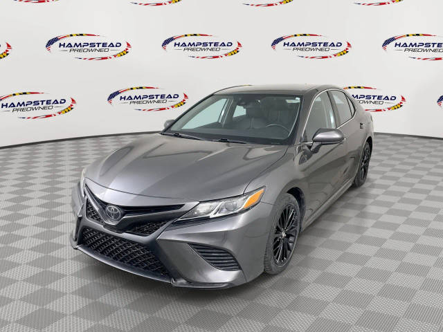 2020 Toyota Camry SE FWD photo