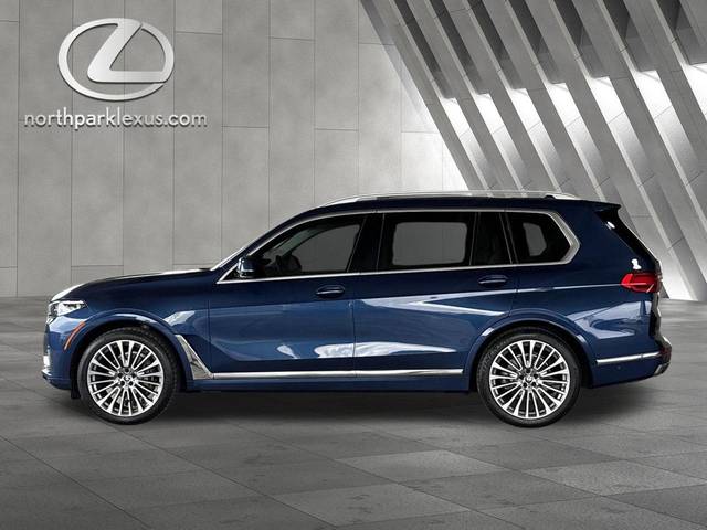 2020 BMW X7 xDrive40i AWD photo