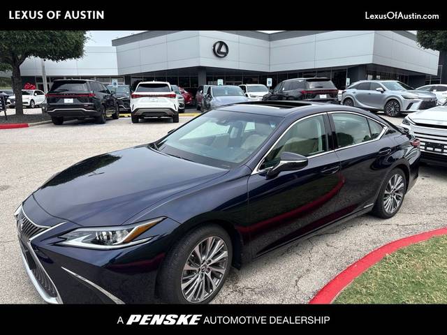 2020 Lexus ES ES 300h FWD photo