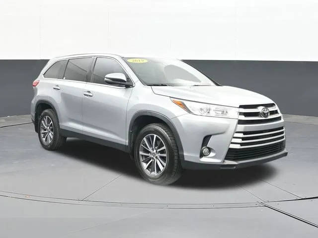 2019 Toyota Highlander XLE FWD photo