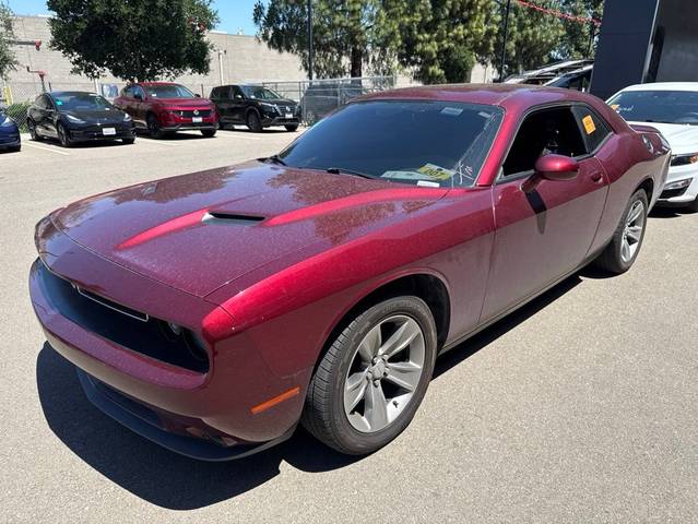 2019 Dodge Challenger SXT RWD photo
