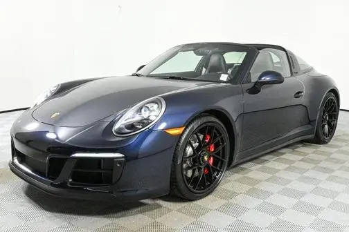 2019 Porsche 911 4 GTS AWD photo