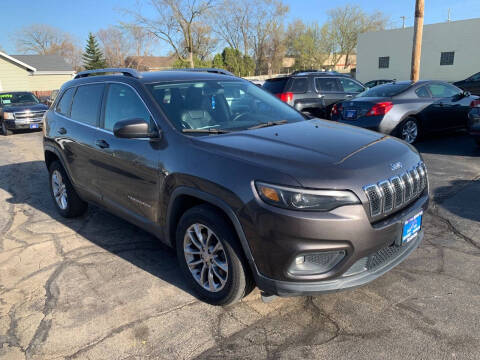 2019 Jeep Cherokee Latitude Plus FWD photo
