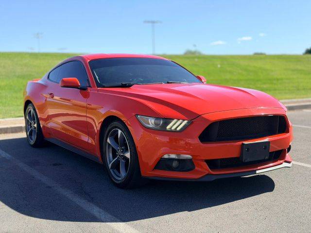 2015 Ford Mustang V6 RWD photo