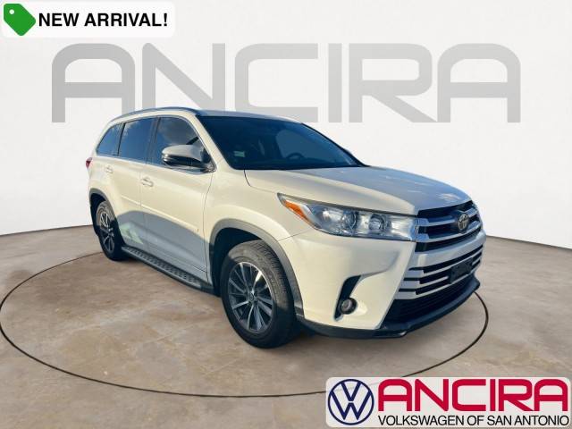 2018 Toyota Highlander XLE FWD photo