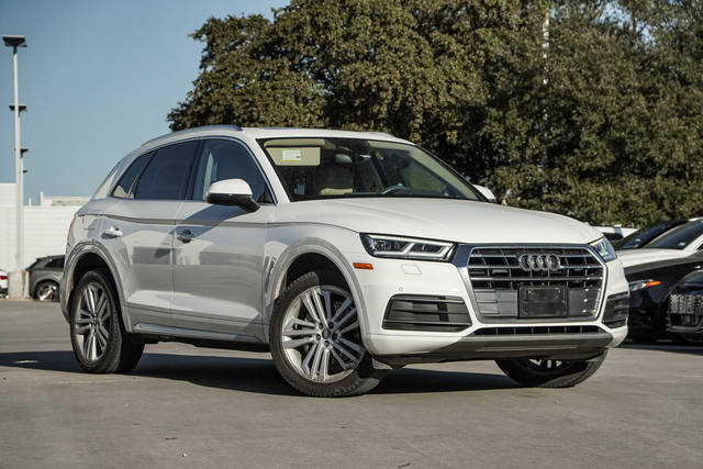 2020 Audi Q5 Premium Plus AWD photo