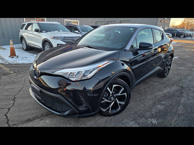 2020 Toyota C-HR XLE FWD photo