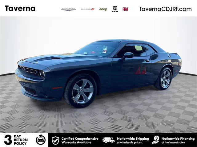 2019 Dodge Challenger SXT RWD photo