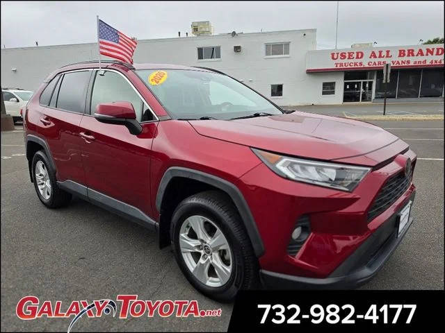 2020 Toyota RAV4 XLE AWD photo