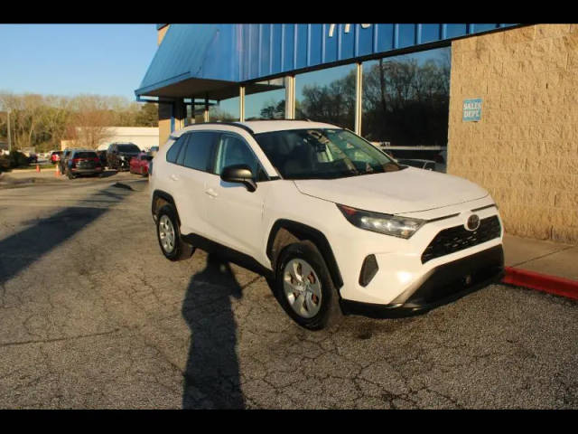2020 Toyota RAV4 LE FWD photo