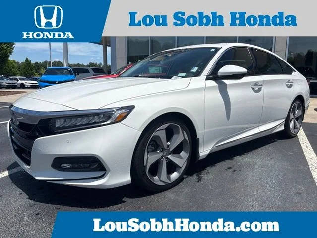 2020 Honda Accord Touring FWD photo