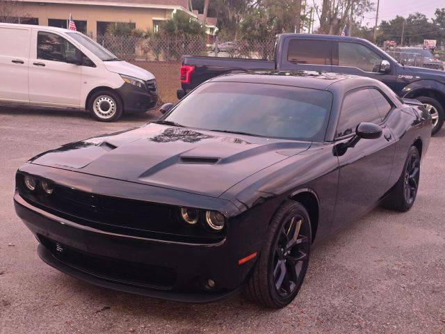 2019 Dodge Challenger SXT RWD photo