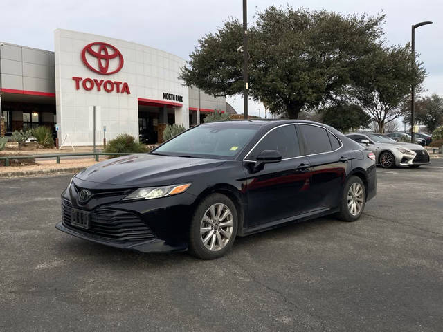 2019 Toyota Camry LE FWD photo
