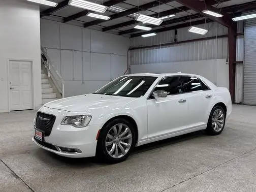 2019 Chrysler 300 Limited RWD photo