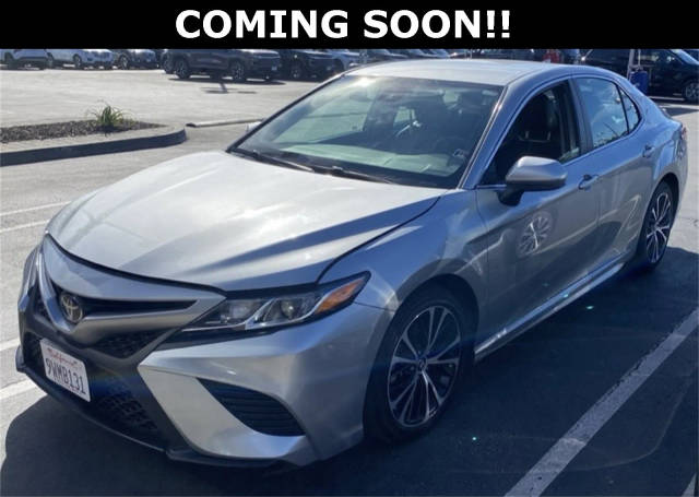 2019 Toyota Camry SE FWD photo