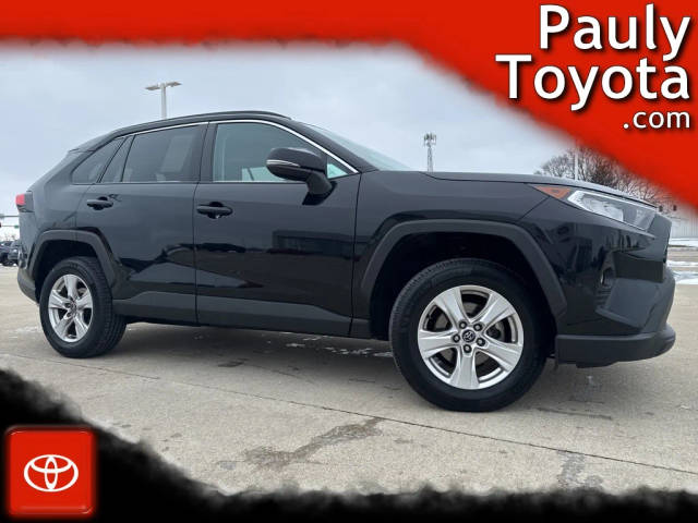 2020 Toyota RAV4 XLE AWD photo