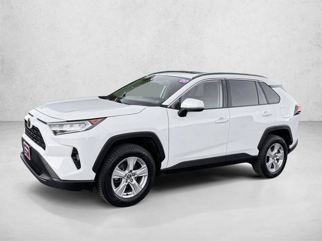 2020 Toyota RAV4 XLE AWD photo