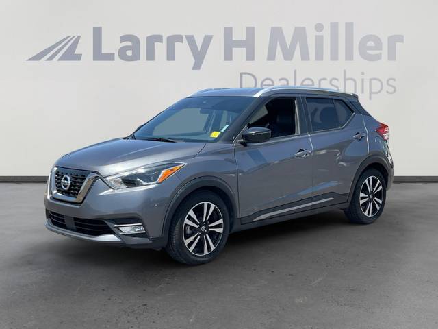 2020 Nissan Kicks SR FWD photo