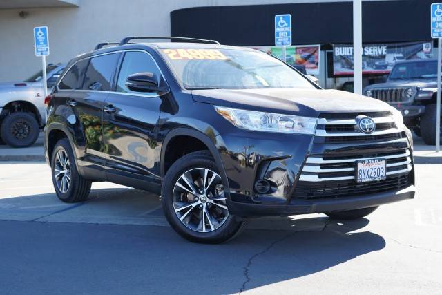 2019 Toyota Highlander LE FWD photo