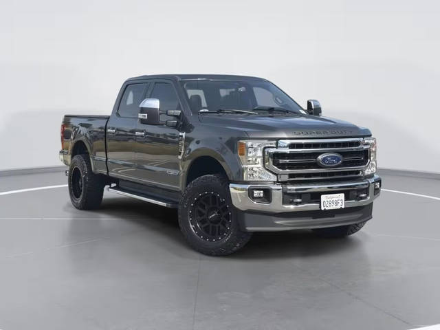 2020 Ford F-250 Super Duty LARIAT 4WD photo