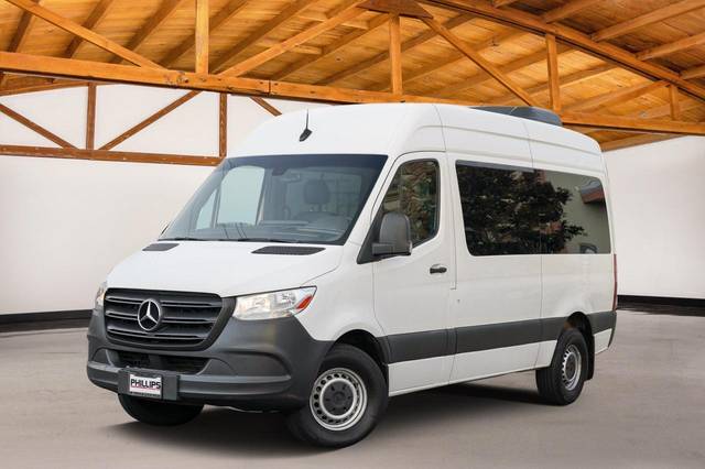 2019 Mercedes-Benz Sprinter  RWD photo