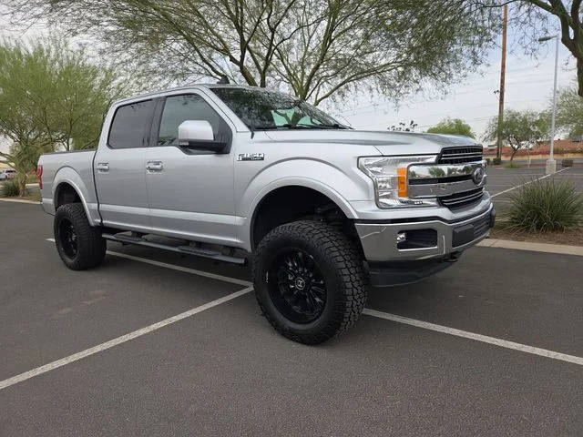 2019 Ford F-150 LARIAT 4WD photo