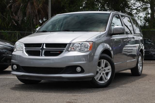 2018 Dodge Grand Caravan SXT FWD photo