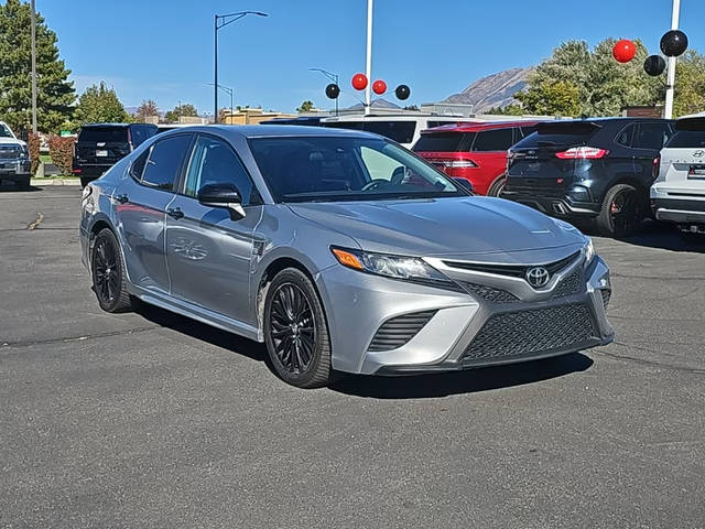 2020 Toyota Camry SE Nightshade FWD photo