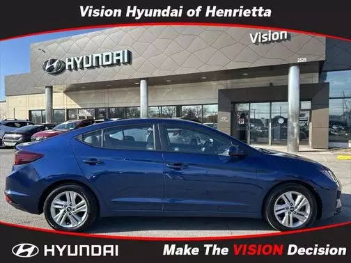 2020 Hyundai Elantra SEL FWD photo