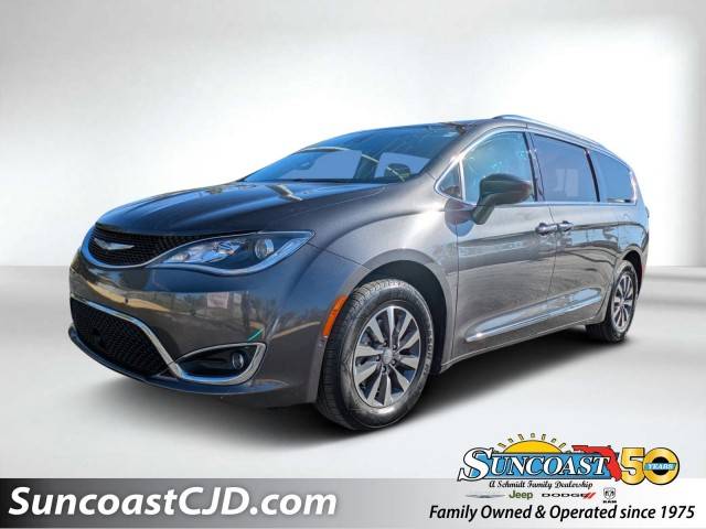 2020 Chrysler Pacifica Minivan Touring L Plus FWD photo