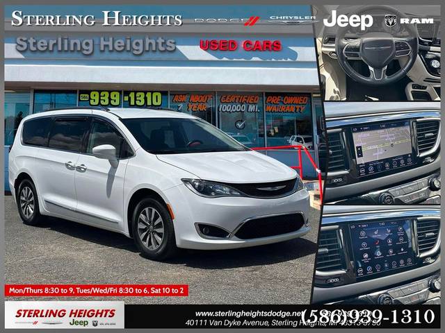 2020 Chrysler Pacifica Minivan Touring L Plus FWD photo