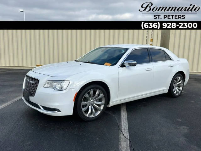 2019 Chrysler 300 Touring RWD photo