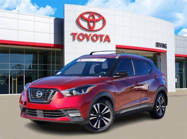 2020 Nissan Kicks SR FWD photo