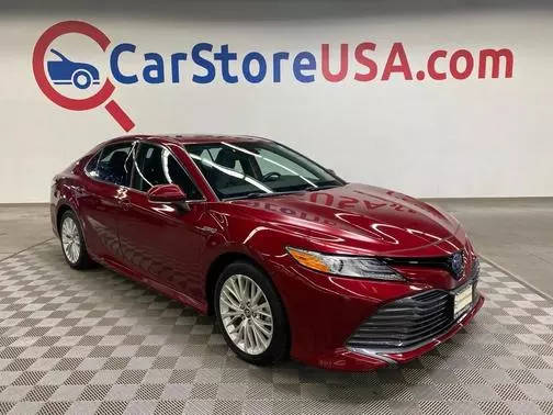 2020 Toyota Camry Hybrid XLE FWD photo