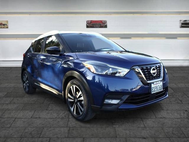 2020 Nissan Kicks SR FWD photo