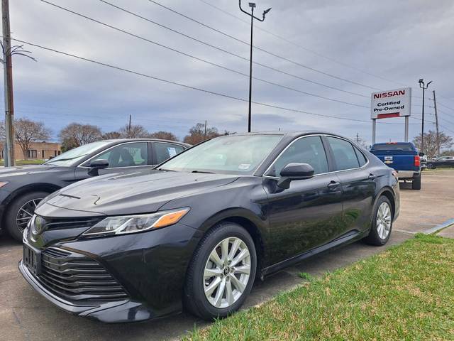 2019 Toyota Camry LE FWD photo