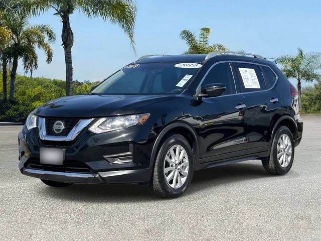 2019 Nissan Rogue SV FWD photo