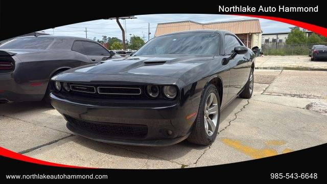 2020 Dodge Challenger SXT RWD photo