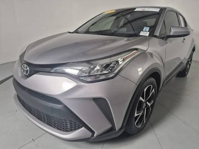 2020 Toyota C-HR XLE FWD photo