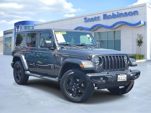 2020 Jeep Wrangler Unlimited Sahara Altitude 4WD photo