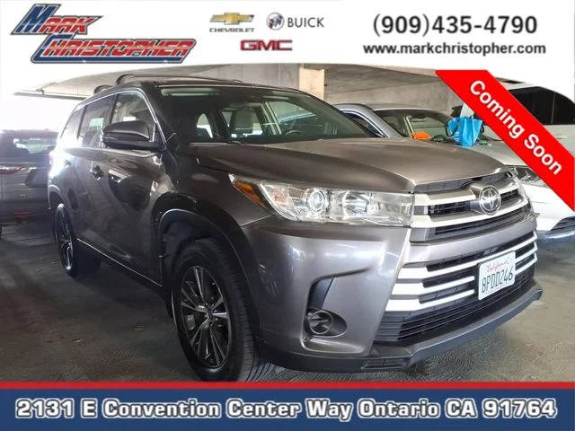 2019 Toyota Highlander LE FWD photo